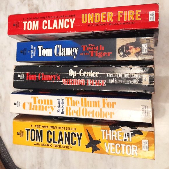 Set of 5 Tom Clancy Paperback Novels - Picture 2 of 11